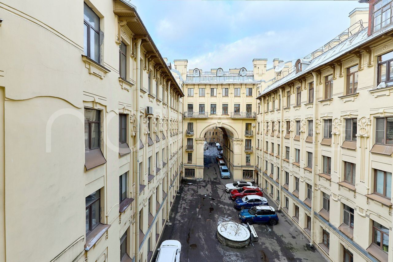 Продажа 5-комн квартиры на вторичном рынке набережная Реки Фонтанки, 85