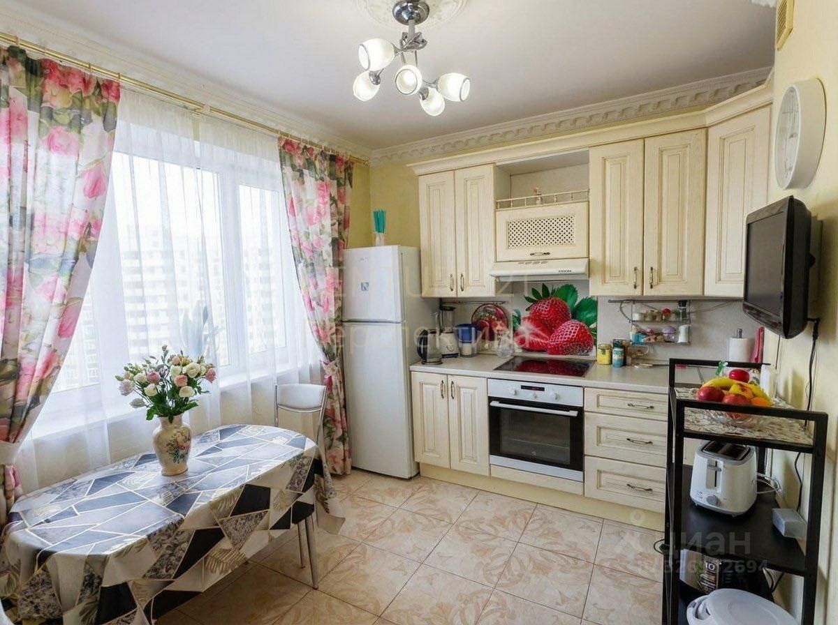 Продажа 3-комн квартиры на вторичном рынке улица Генерала Кузнецова, 18К2