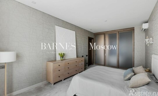 Продажа 3-комн квартиры на вторичном рынке Воробьёвское шоссе,  д. 4,  к. 1