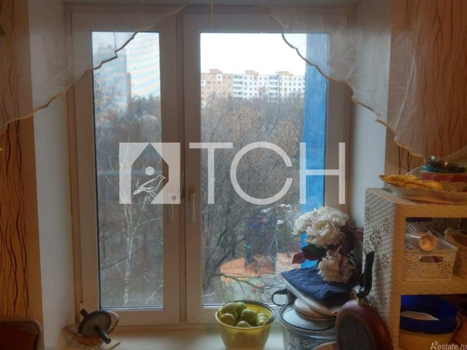 Продажа 2-комн квартиры на вторичном рынке 4-й кв-л, 9