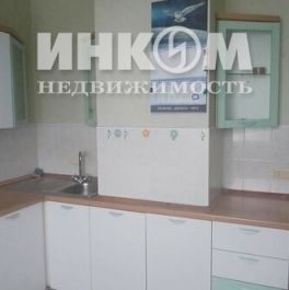 Продажа 2-комн квартиры на вторичном рынке Изумрудная улица,  д. 13 к2