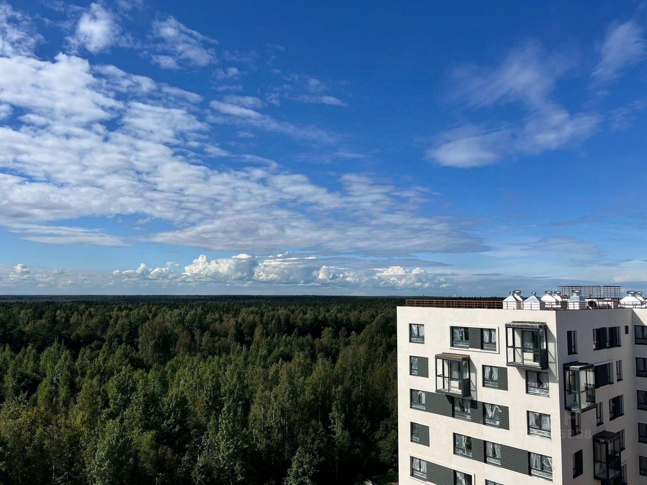 Продажа 1-комн квартиры на вторичном рынке пос. Песочный, Центральная улица, 87