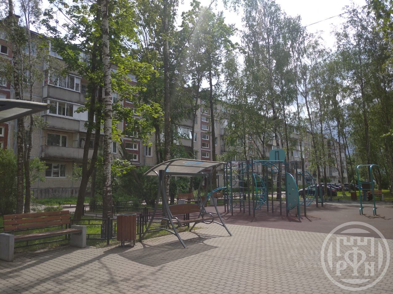 Продажа 2-комн квартиры на вторичном рынке д. Низино, Центральная улица, 6