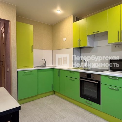 2-комн квартира Богатырский проспект, 10