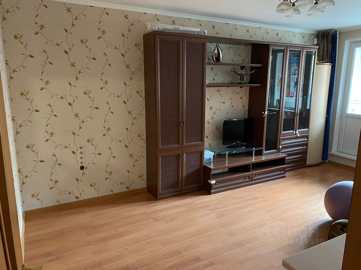 Аренда 3-комн квартиры на вторичном рынке Королев, проспект Космонавтов, 27а