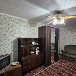 Продажа 2-комн квартиры на вторичном рынке Парковский микрорайон, Северная улица,  д. 4