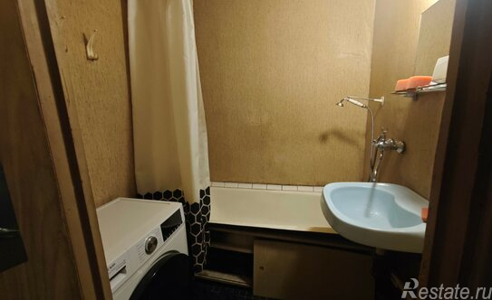 Продажа 3-комн квартиры на вторичном рынке Хабаровская улица,  д. 2