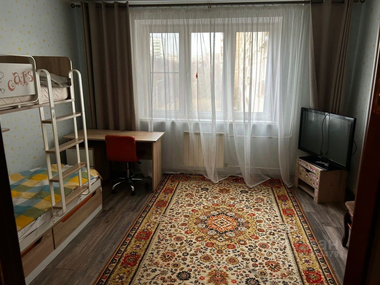 Продажа 3-комн квартиры на вторичном рынке Кантемировская улица, 3К3