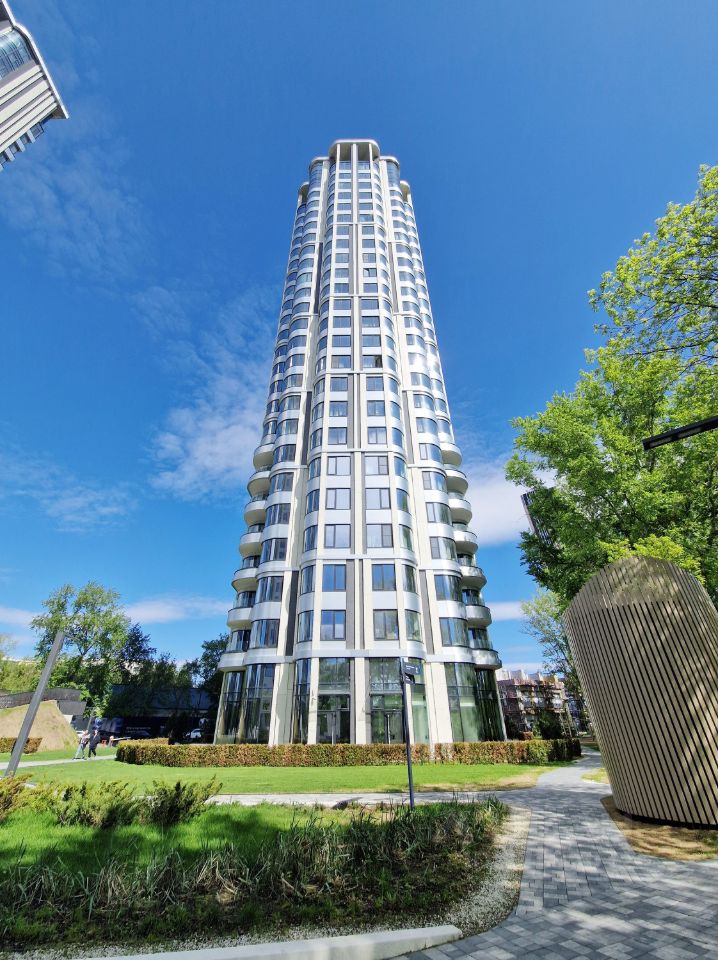 Продажа 2-комн квартиры на вторичном рынке Волоколамское шоссе, 81/2с3