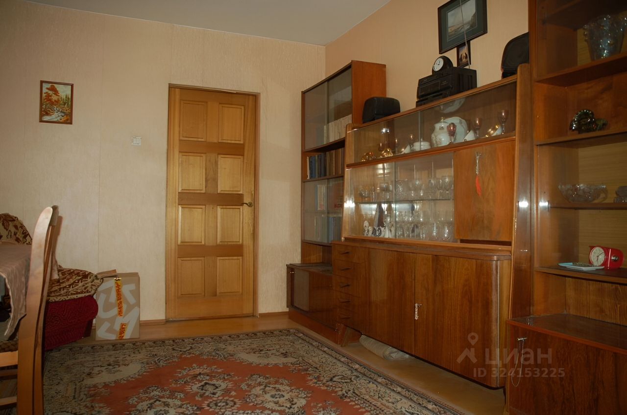 Продажа 4-комн квартиры на вторичном рынке улица Турку, 9К3