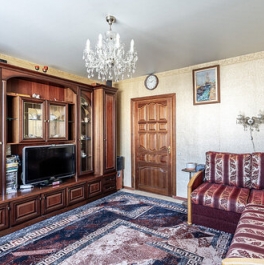 Продажа 3-комн квартиры на вторичном рынке Луганская улица,  д. 7 к1