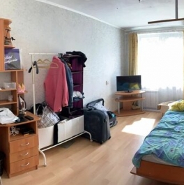 Продажа 2-комн квартиры на вторичном рынке улица Крыленко,  д. 25 к1