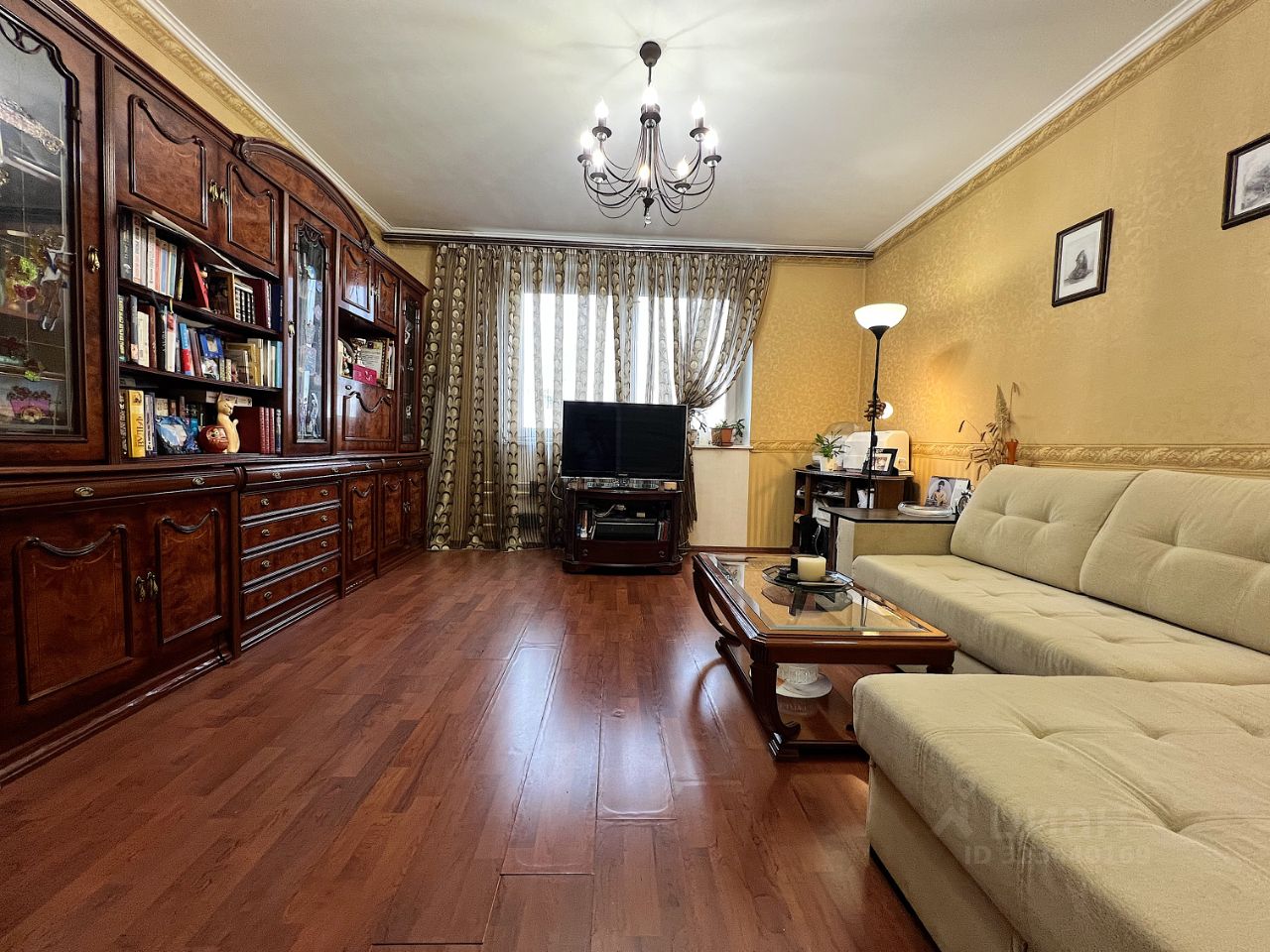 Продажа 3-комн квартиры на вторичном рынке Лобня, улица Некрасова, 11