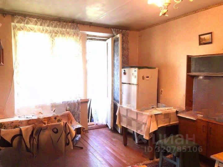 Продажа 2-комн квартиры на вторичном рынке пос. Глажево, 3