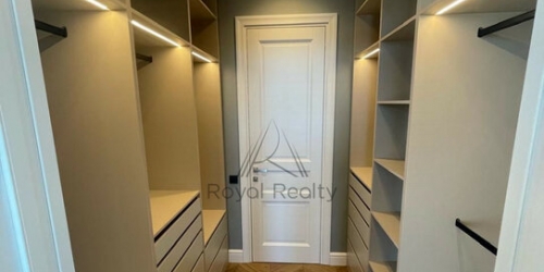 4-комн квартира Крестовский проспект,  д. 12