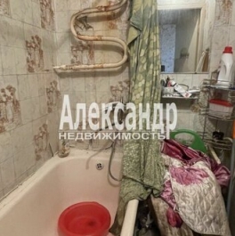 Продажа 1-комн квартиры на вторичном рынке Ломоносов г, Жоры Антоненко ул,  д. 12