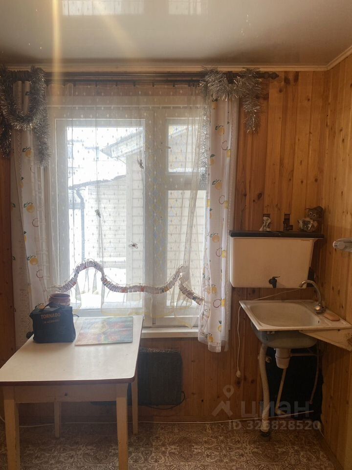Продажа 2-комн квартиры на вторичном рынке Тайцы городской поселок, улица Санаторская, 20