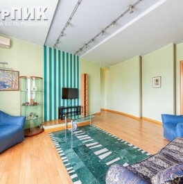Продажа 2-комн квартиры на вторичном рынке Скаковая улица,  д. 5