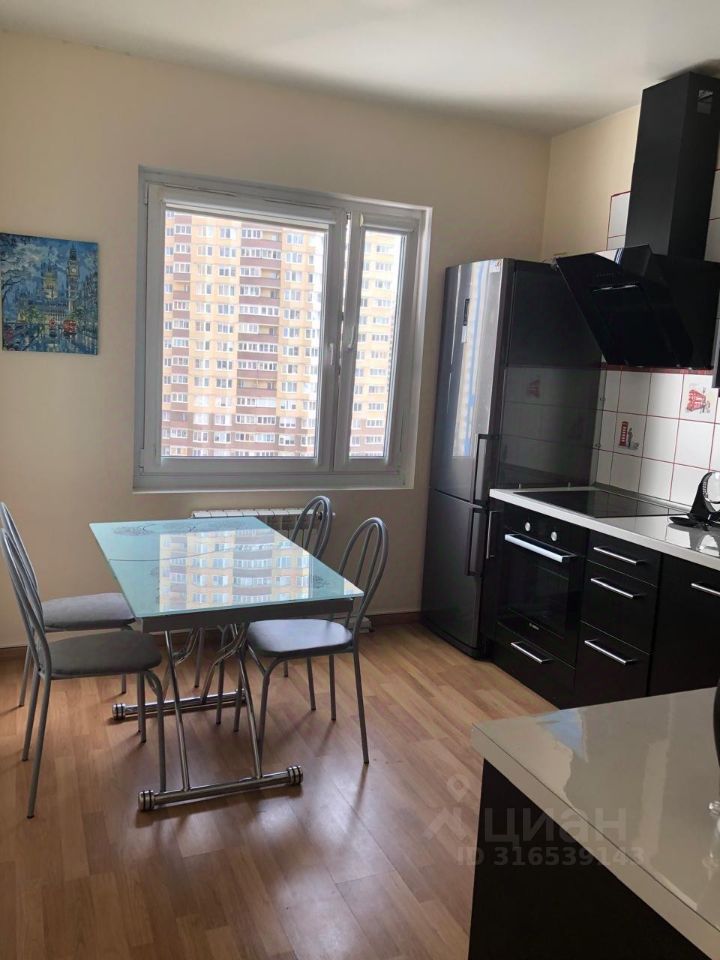 Аренда 1-комн квартиры на вторичном рынке проспект Кузнецова, 11к1