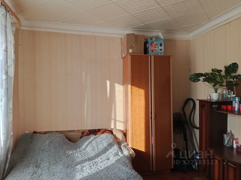 Продажа 2-комн квартиры на вторичном рынке Луга, Киевская улица, 74