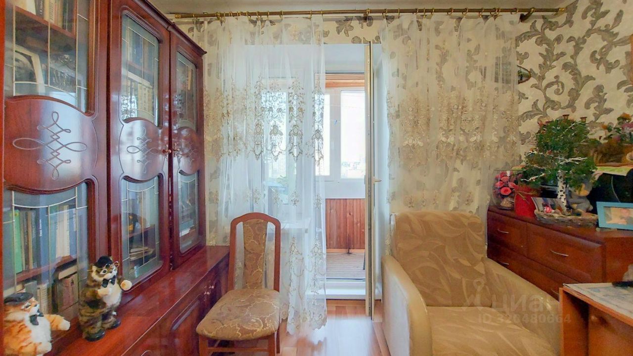 Продажа 3-комн квартиры на вторичном рынке Ириновский проспект, 21К1