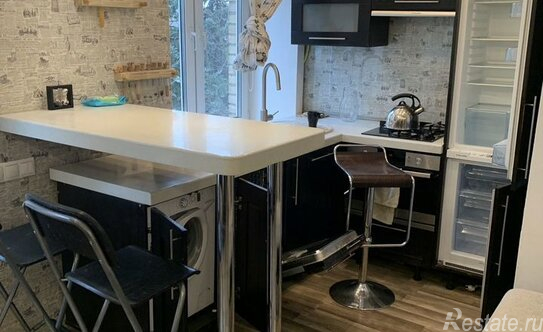 Аренда 3-комн квартиры на вторичном рынке Мосфильмовский 2-й пер,  д. 4