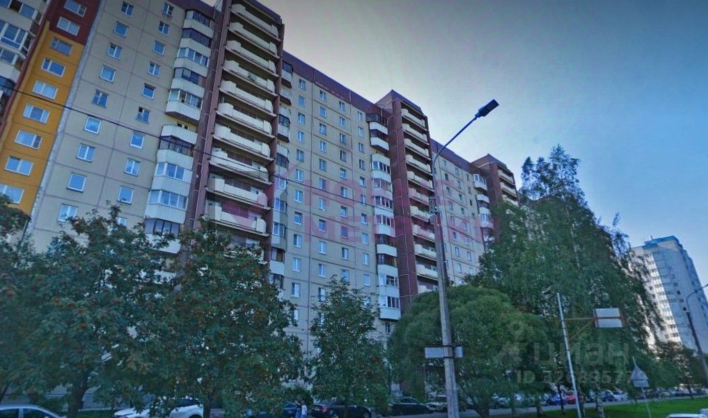 Продажа 1-комн квартиры на вторичном рынке Камышовая улица, 46К1