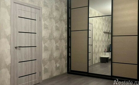 Продажа 1-комн квартиры на вторичном рынке проспект Сизова,  д. 32 к1 литБ