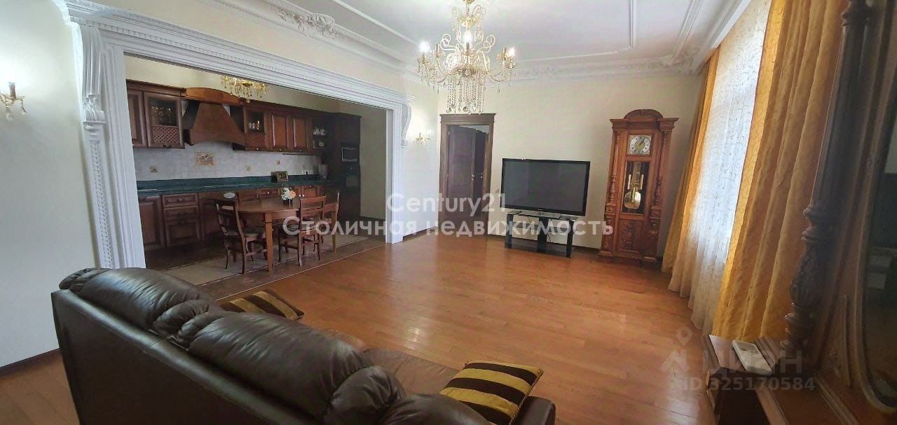 Продажа 4-комн квартиры на вторичном рынке улица Ивана Бабушкина, 10