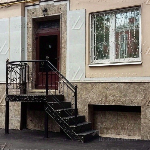 Офис Левшинский Б. пер,  д. 17