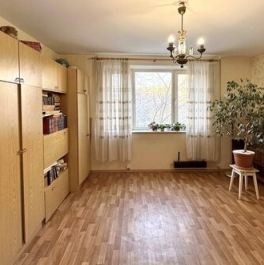 Продажа 3-комн квартиры на вторичном рынке Зеленодольская улица,  д. 11