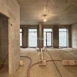 Продажа 1-комн квартиры на вторичном рынке Светланова ул,  д. 11 к1