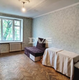 Продажа 2-комн квартиры на вторичном рынке Парковая 5-я ул,  д. 10