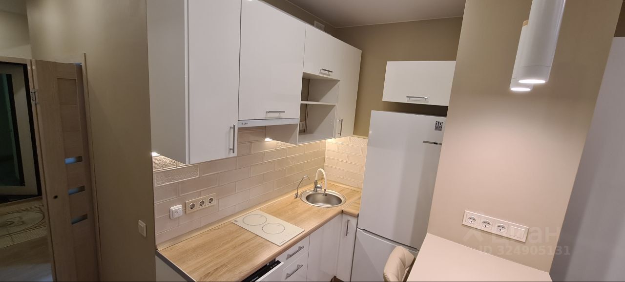 Продажа 1-комн квартиры на вторичном рынке улица Орджоникидзе,  д. 52