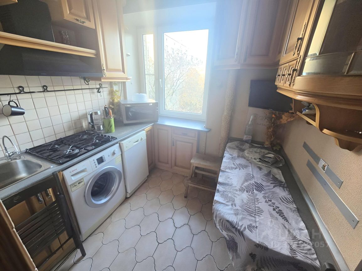 Аренда 3-комн квартиры на вторичном рынке Сиреневый бульвар, 69К1