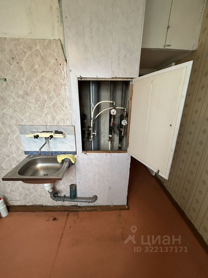 Продажа 2-комн квартиры на вторичном рынке 6-й мкр,  д. 3