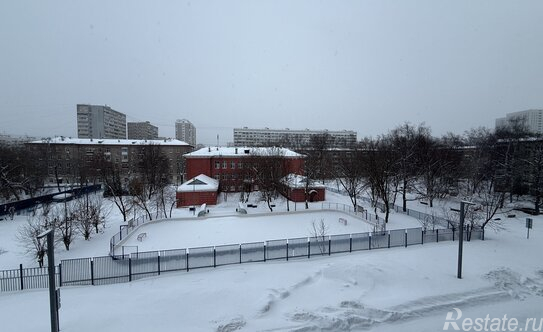 Продажа 2-комн квартиры на вторичном рынке Радужная улица,  д. 15 к3