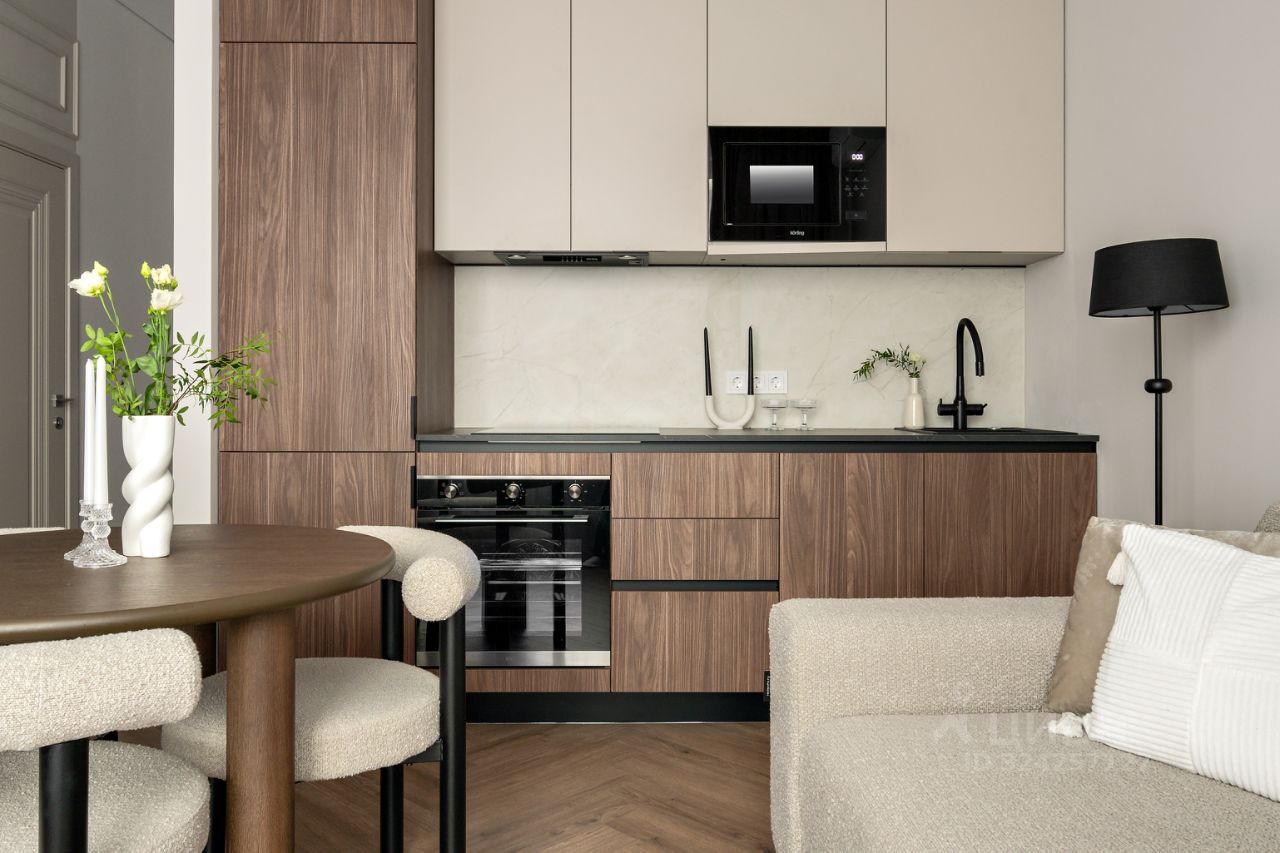 Продажа 1-комн квартиры на вторичном рынке улица Стахановцев, 1