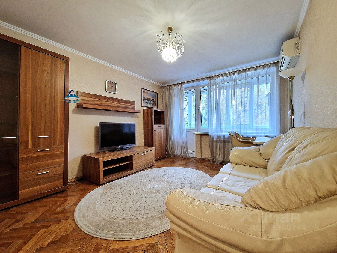 Аренда 2-комн квартиры на вторичном рынке Комсомольский проспект, 25К3