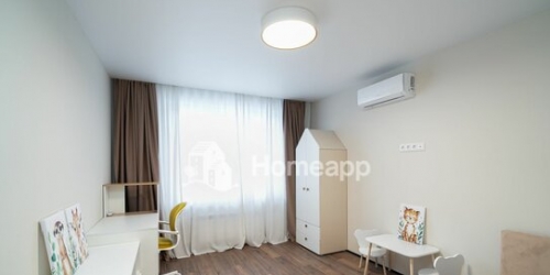 4-комн квартира Героев Панфиловцев ул,  д. 19