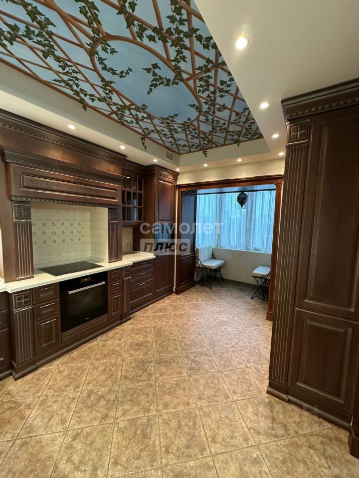 Продажа 6-комн квартиры на вторичном рынке Янтарный проезд, 9