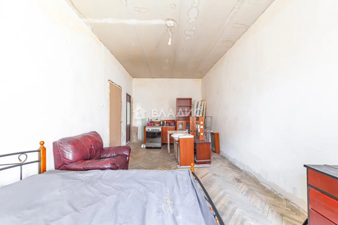 Продажа 2-комн квартиры на вторичном рынке ул. Лабутина,  д. 15