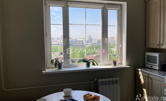 Продажа 3-комн квартиры на вторичном рынке Поречная улица,  д. 17/22