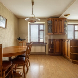 Продажа 2-комн квартиры на вторичном рынке Морская наб,  д. 27