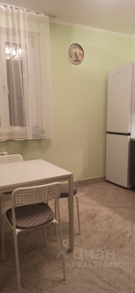 Аренда 3-комн квартиры на вторичном рынке улица Борисовские Пруды, 16К4