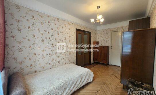 Продажа 2-комн квартиры на вторичном рынке Варшавская ул,  д. 61