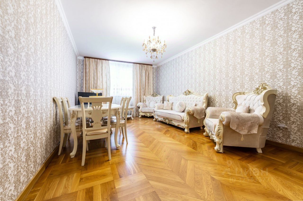 Продажа 2-комн квартиры на вторичном рынке набережная Реки Смоленки, 3к2