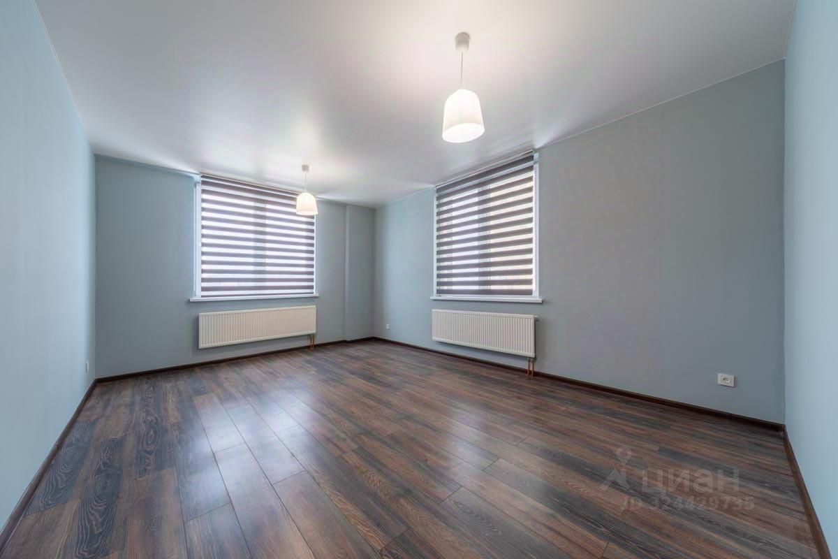 Продажа 2-комн квартиры на вторичном рынке улица Летчика Ульянина, 7А