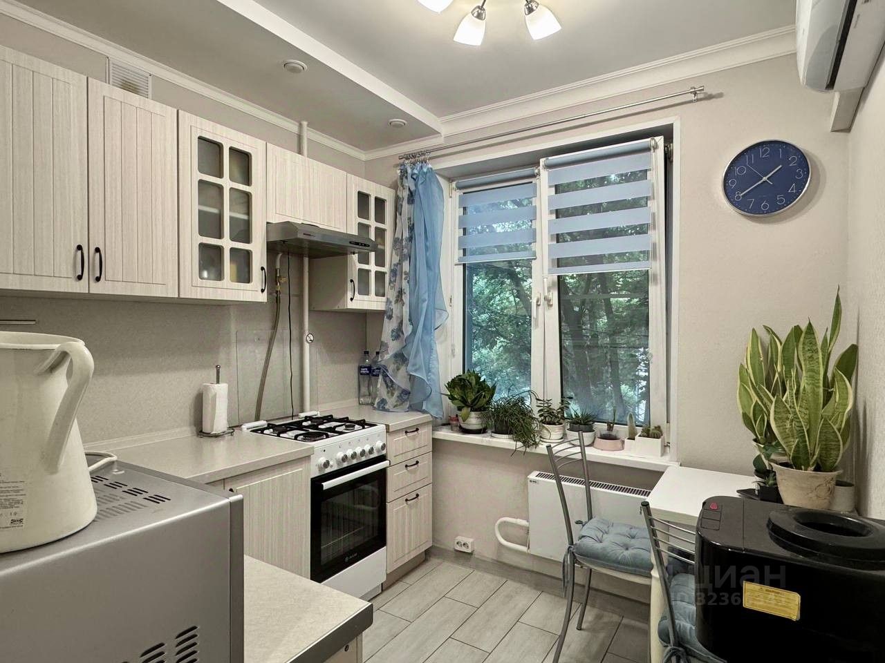 Продажа 2-комн квартиры на вторичном рынке Осташковская улица, 23