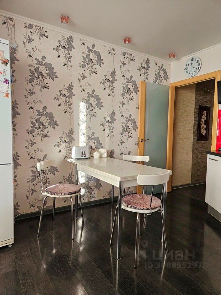 Продажа 2-комн квартиры на вторичном рынке Подольск, улица Циолковского, 3а